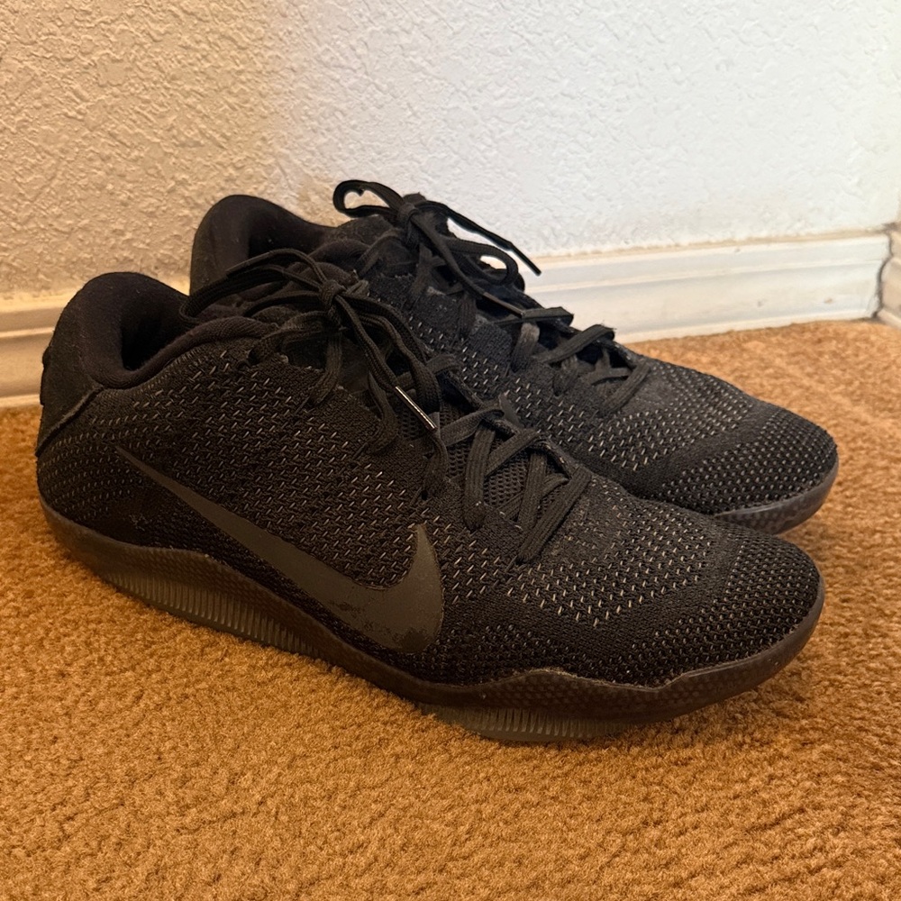 Nike Kobe 11 Elite Low Men’s Basketball Shoe Size 10